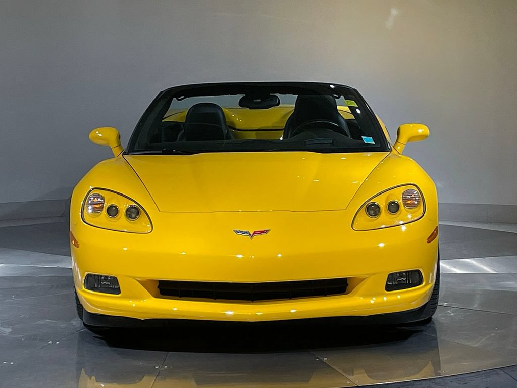 Used 2005 Chevrolet Corvette Convertible w/ Preferred Equipment Group RWD image 3