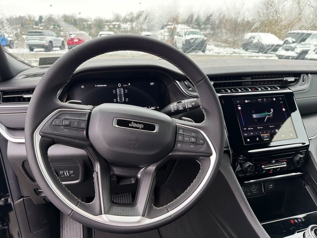 New 2025 Jeep Grand Cherokee Laredo image 14