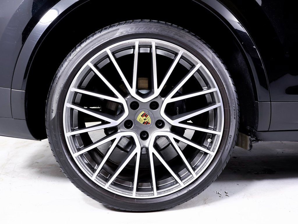 Certified 2023 Porsche Cayenne Coupe image 21