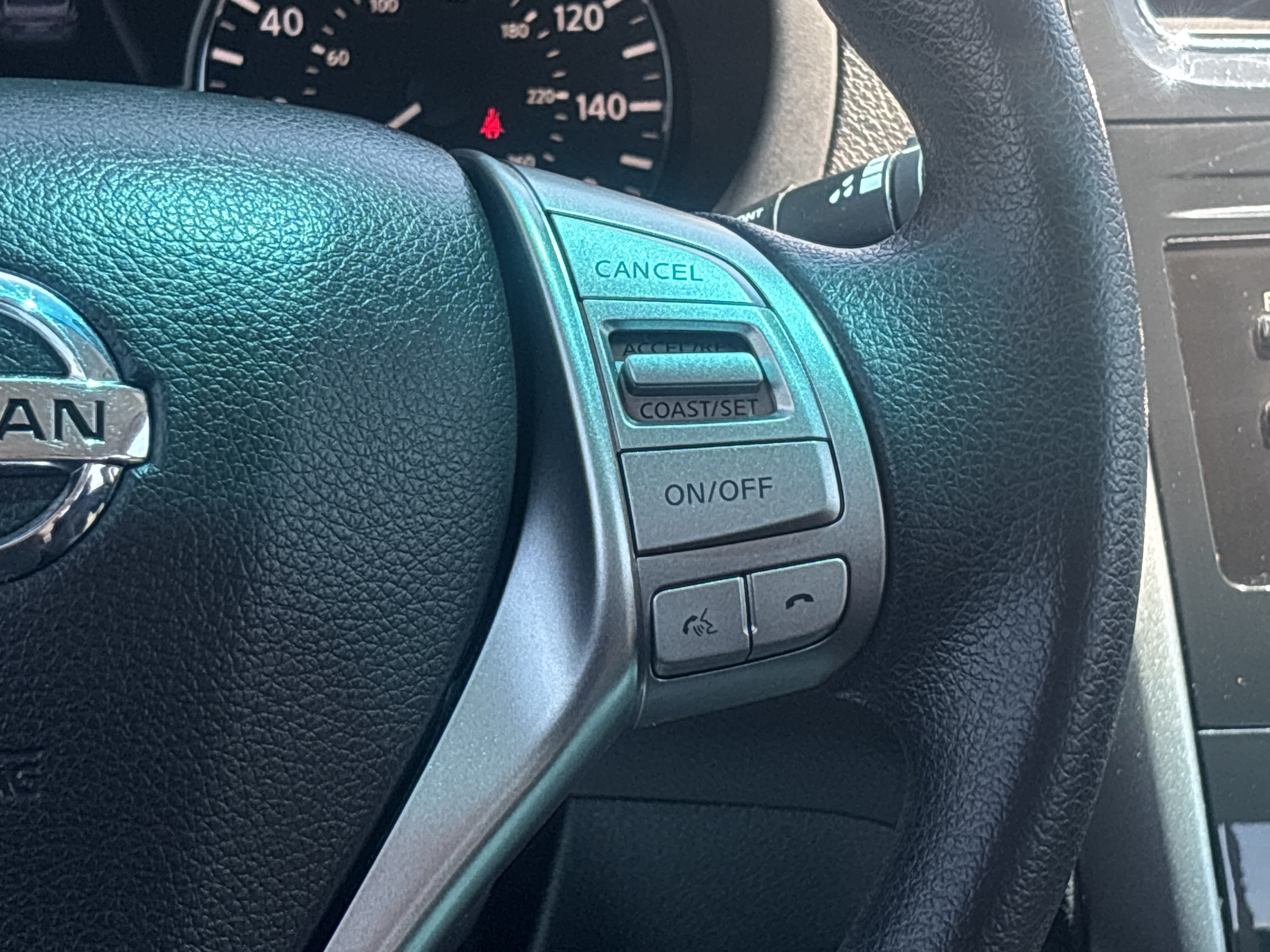 Used 2015 Nissan Altima 2.5 S w/ Sport Value Package FWD image 5