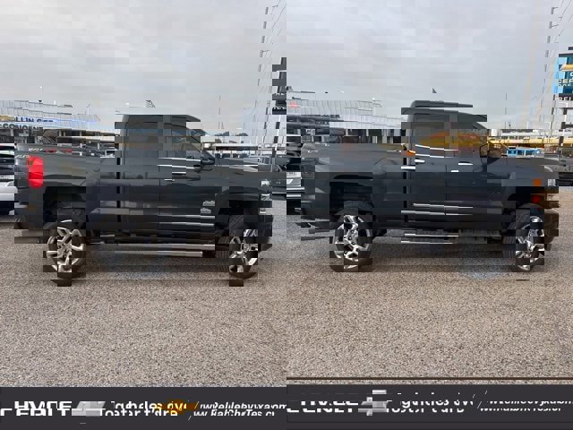 Used 2017 Chevrolet Silverado 2500 High Country w/ Duramax Plus Package image 8