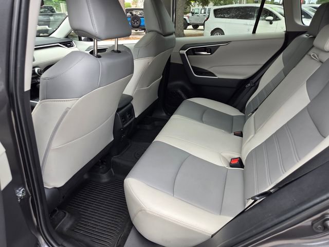Used 2023 Toyota RAV4 XLE Premium image 23