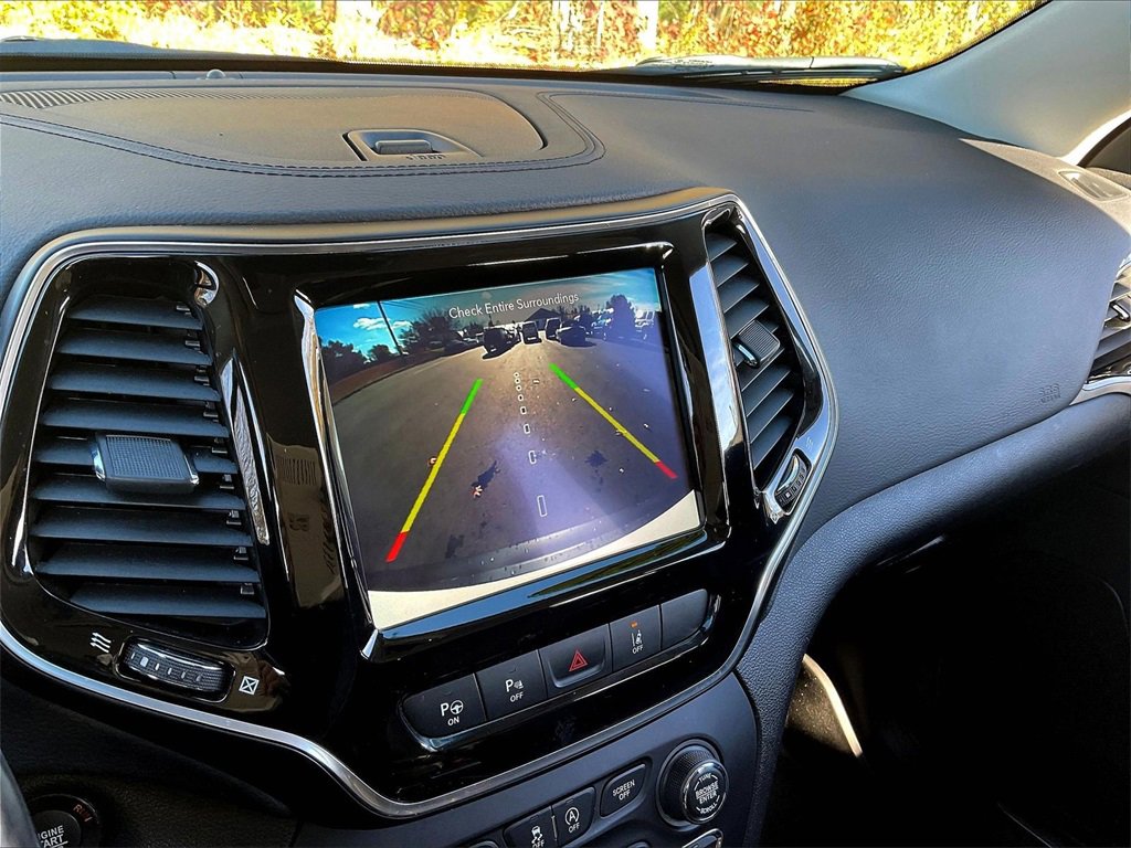 Used 2021 Jeep Cherokee Limited w/ Elite Package image 16