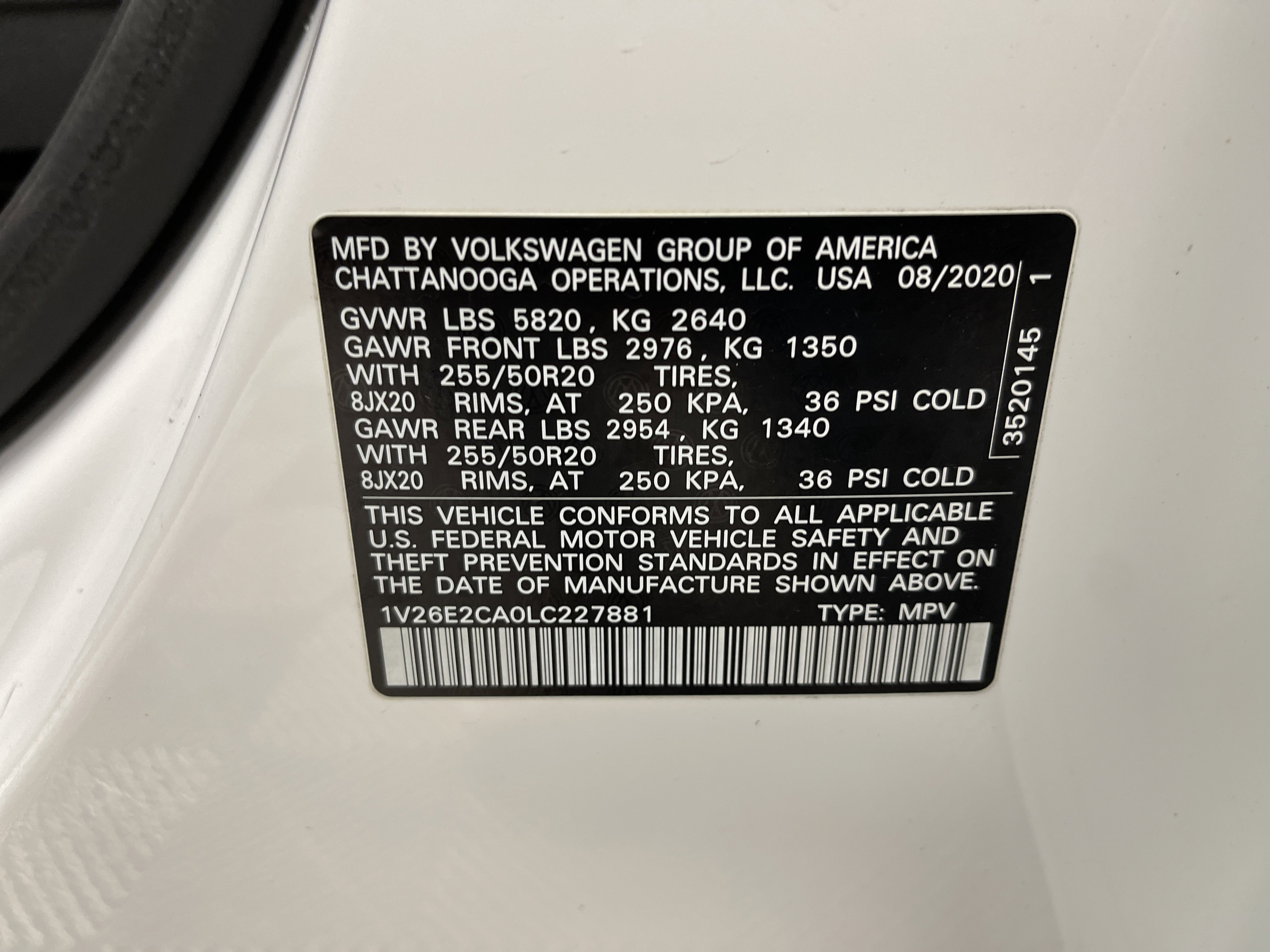 Used 2020 Volkswagen Atlas Cross Sport SE w/ Panoramic Sunroof Package image 29