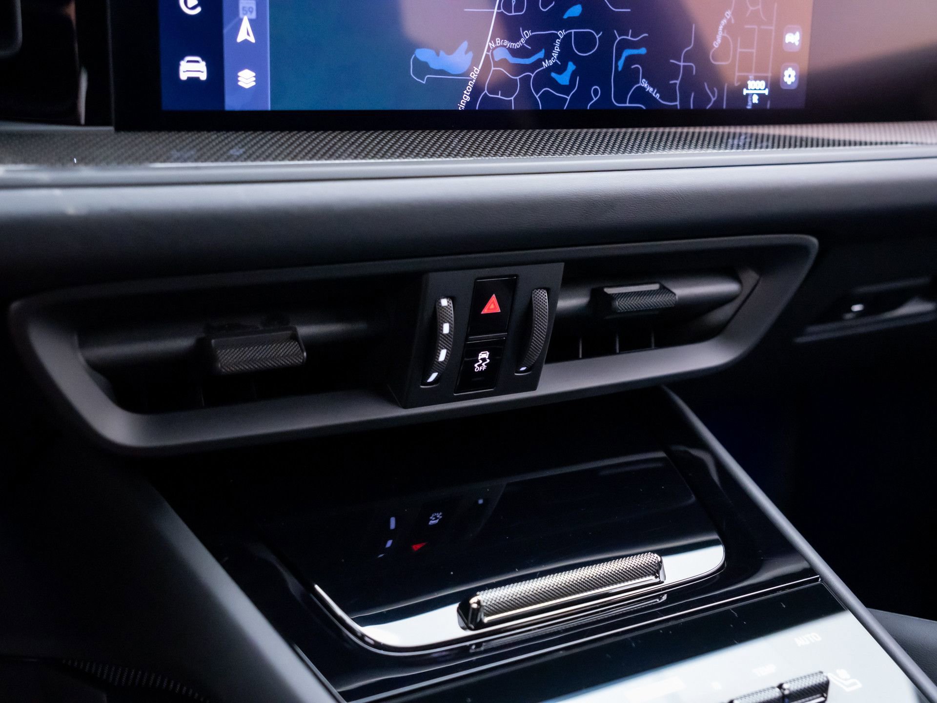 Certified 2025 Porsche Cayenne Turbo GT image 26