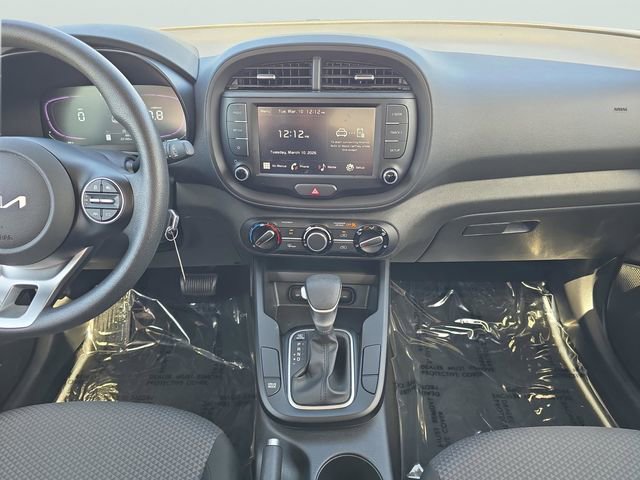 Used 2023 Kia Soul LX w/ LX Technology Package image 10
