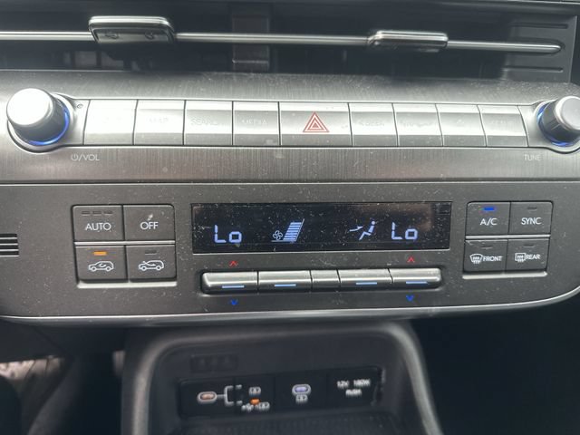 Used 2025 Hyundai Kona SEL AWD/4WD image 18