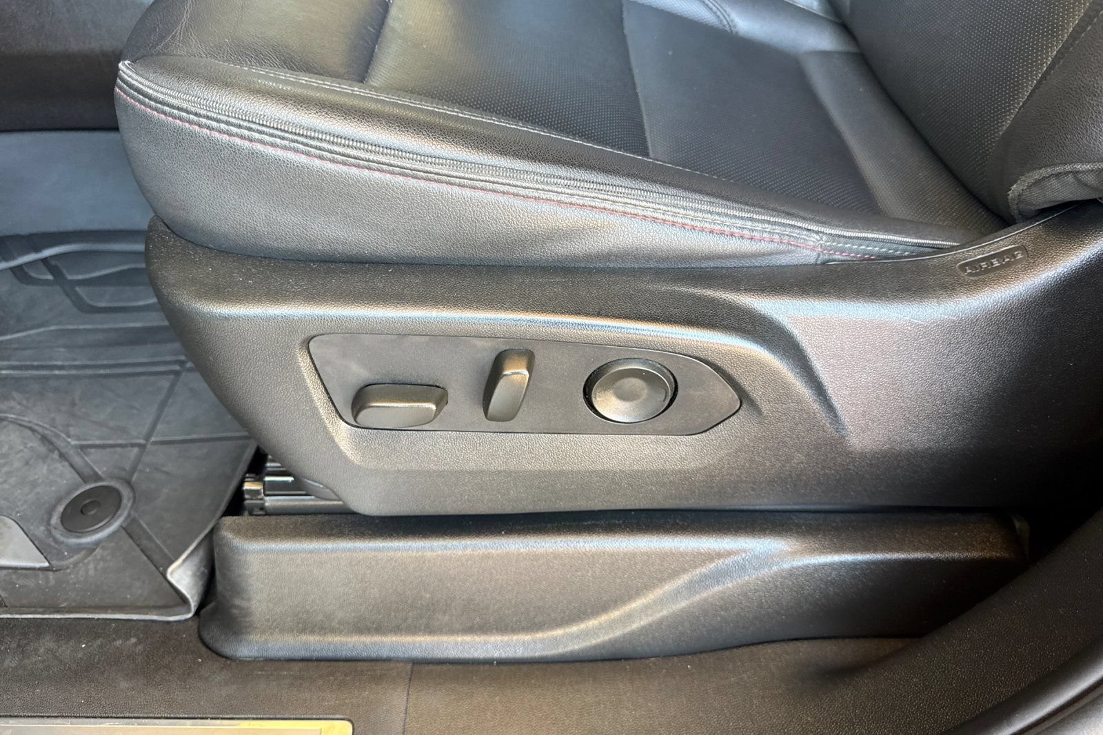 Certified 2023 Chevrolet Tahoe RST AWD/4WD image 12