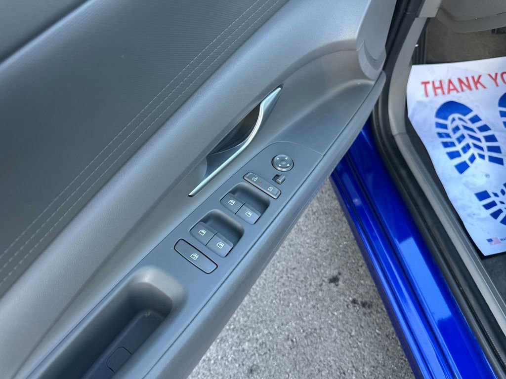 Used 2024 Hyundai Elantra SEL image 16