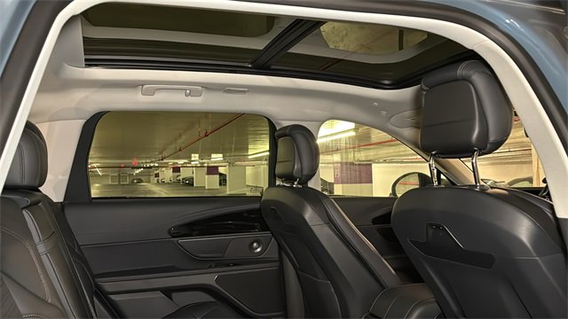 New 2026 Lincoln Nautilus Reserve image 4