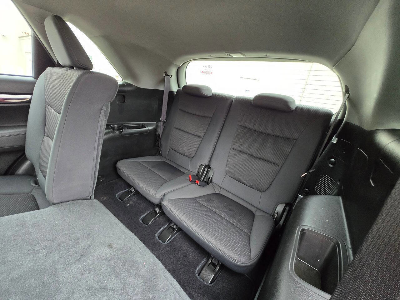 Used 2011 Kia Sorento LX w/ Convenience Pkg image 26