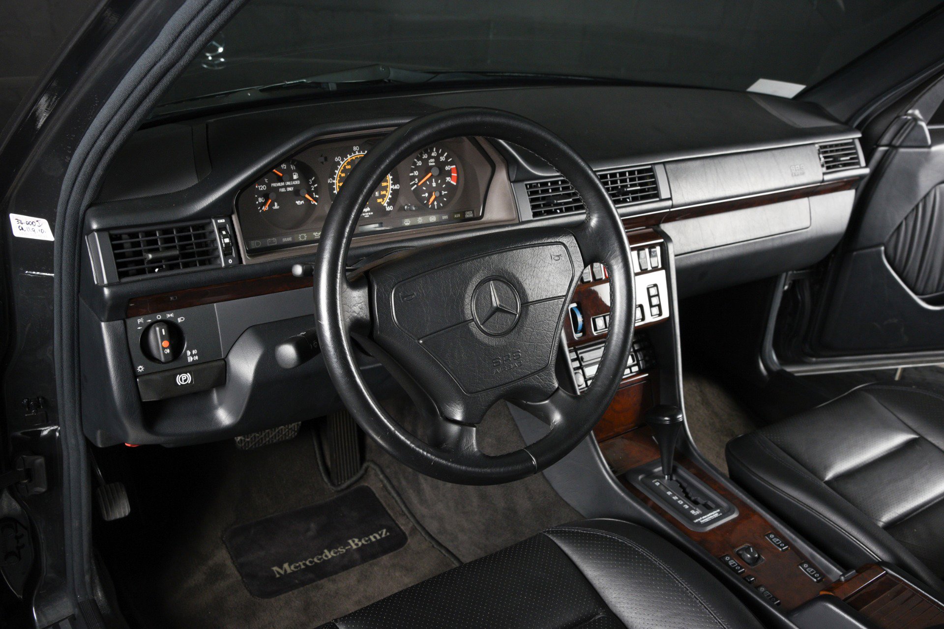 Used 1994 Mercedes-Benz E 500 Sedan image 17