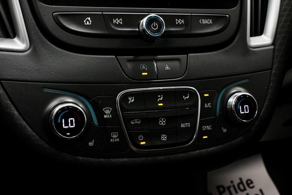 Used 2023 Chevrolet Malibu LT FWD image 30