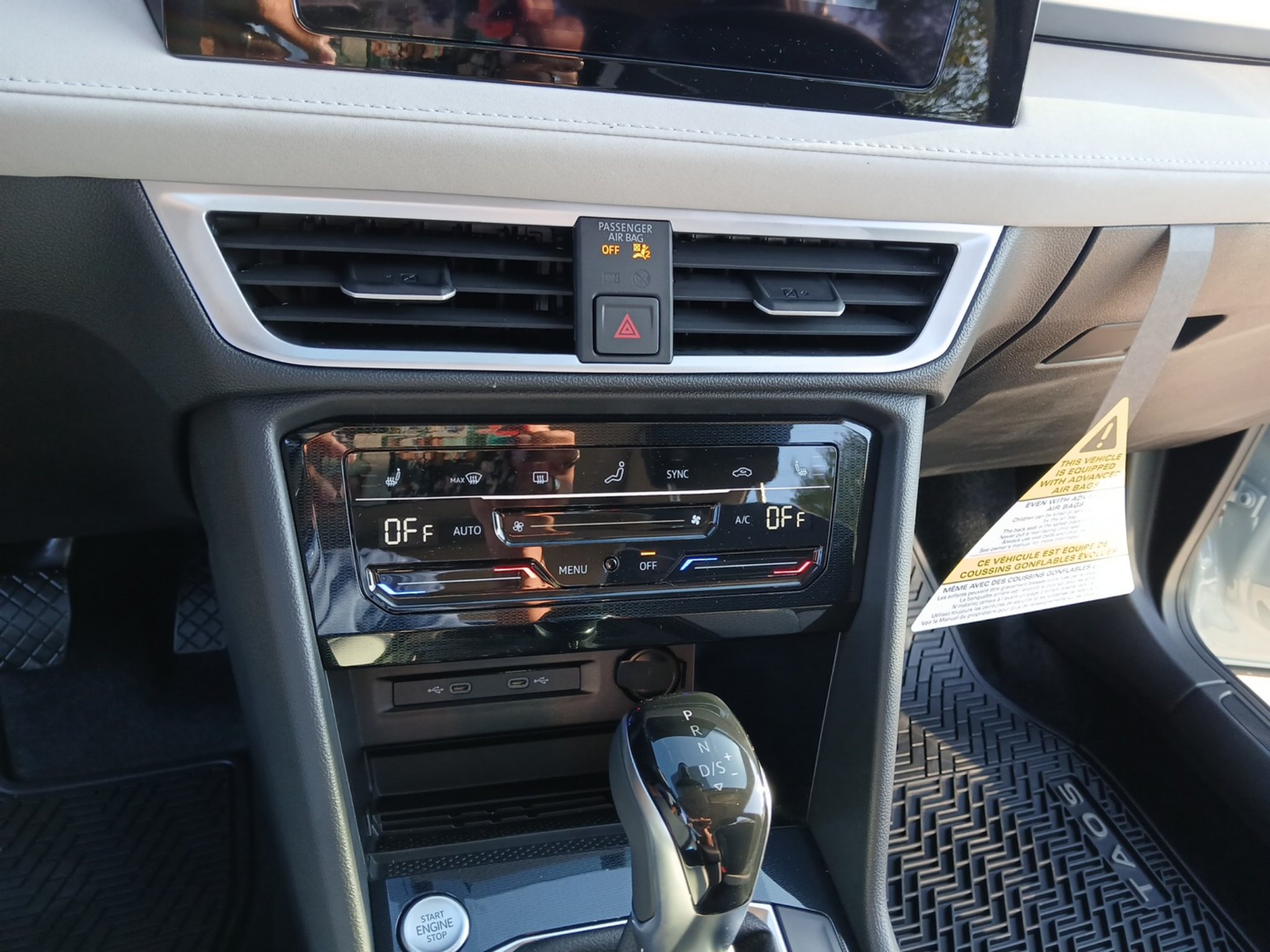 New 2027 Volkswagen Taos SE FWD image 16