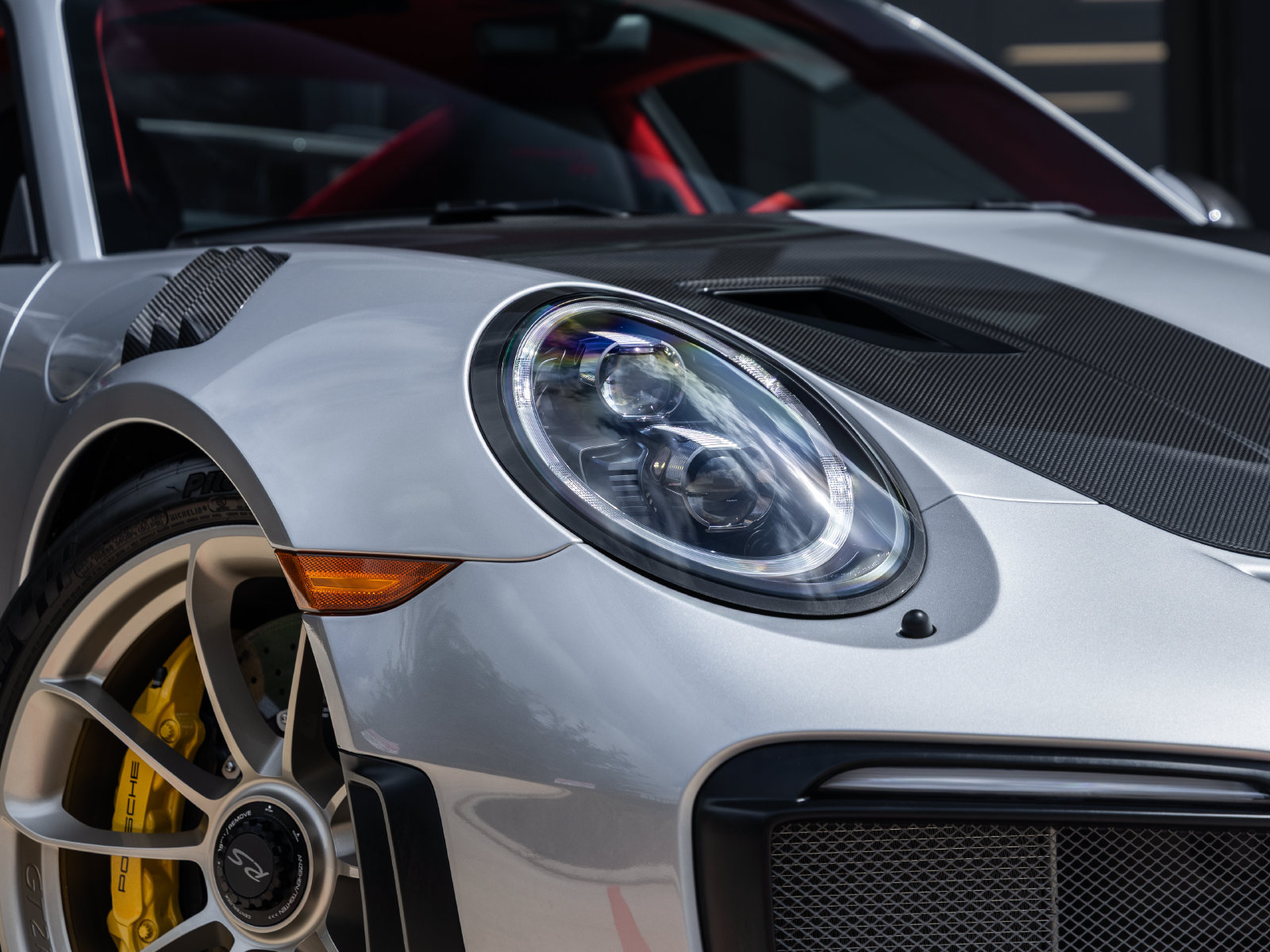 Certified 2018 Porsche 911 GT2 RS RWD image 33