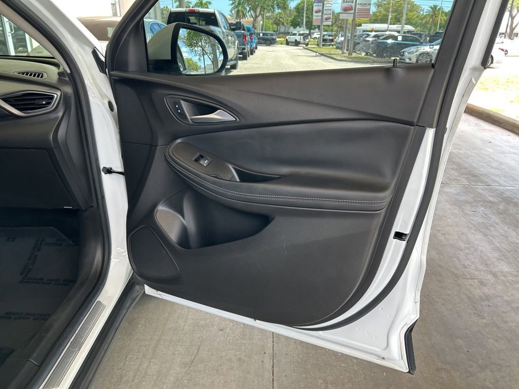 Used 2022 Buick Encore GX Select FWD image 24