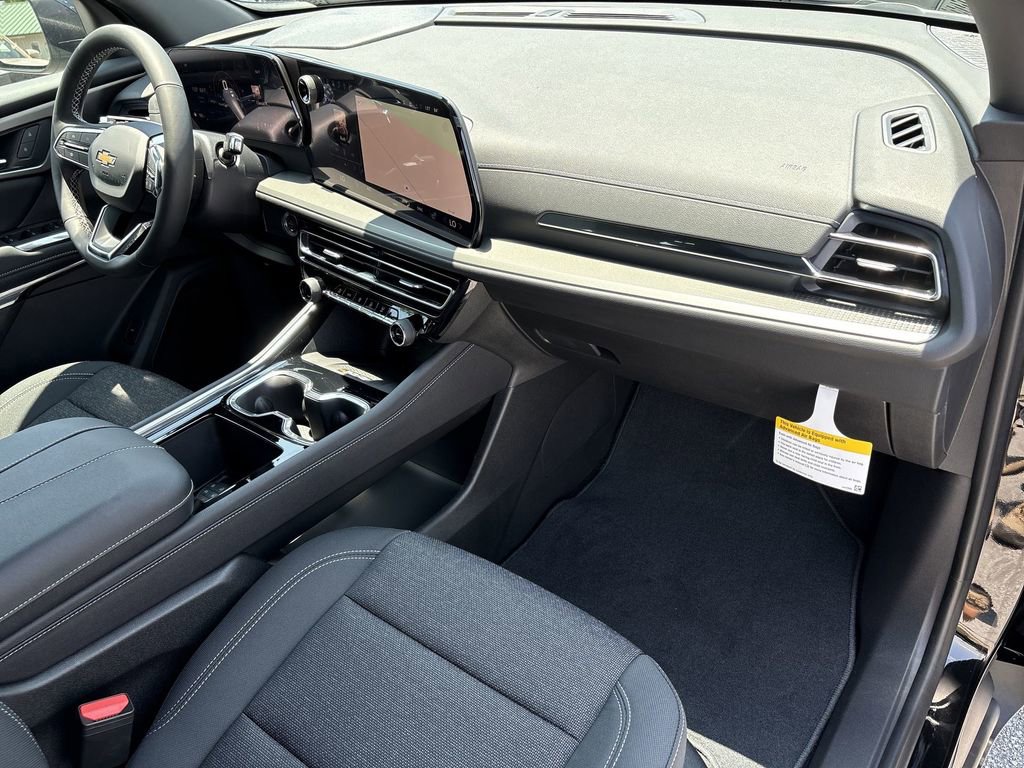 New 2025 Chevrolet Traverse LT image 29