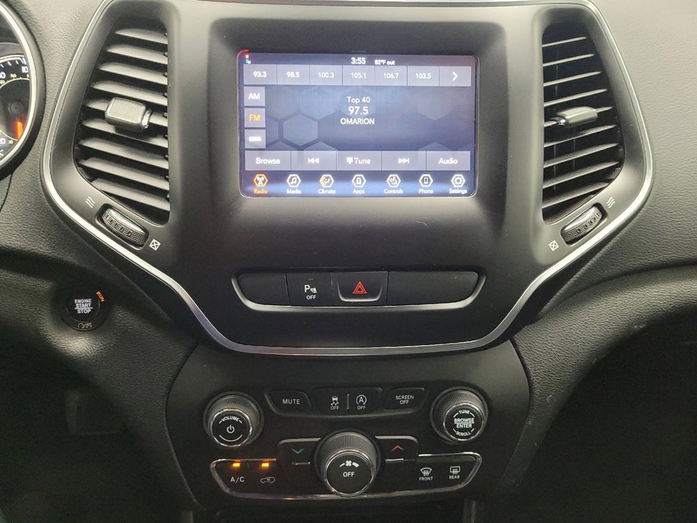 Used 2020 Jeep Cherokee Latitude Plus w/ Cold Weather Group image 25