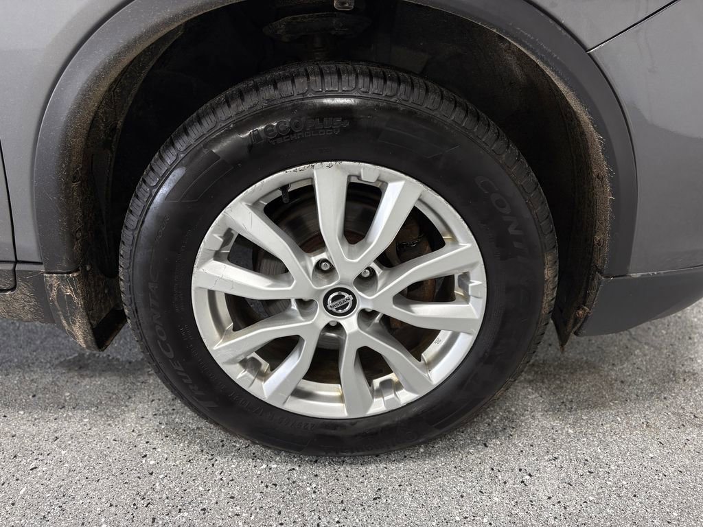 Used 2019 Nissan Rogue S image 29