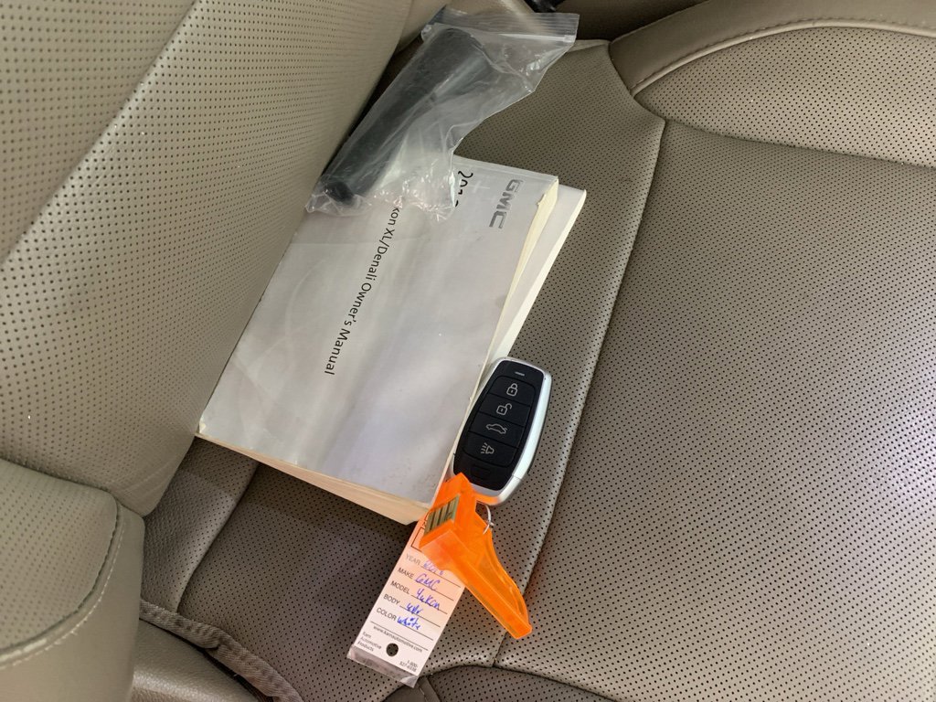 Used 2018 GMC Yukon SLT image 45