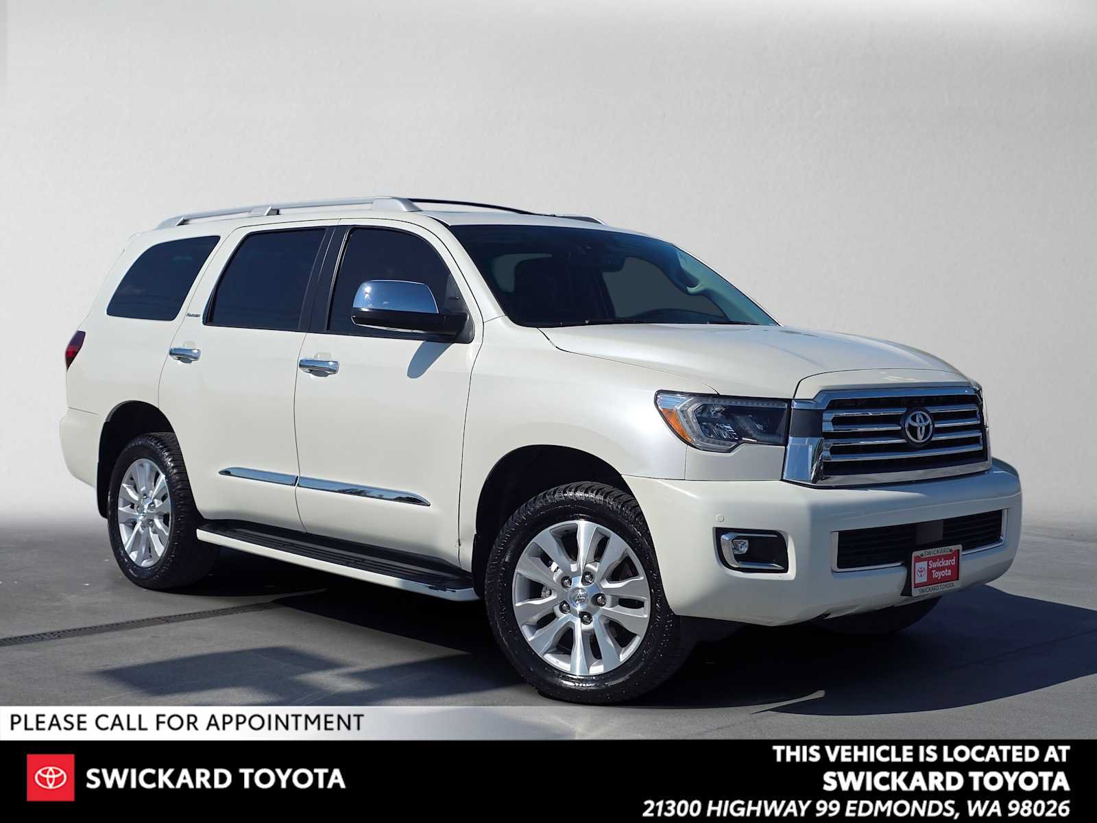 Used 2018 Toyota Sequoia Platinum AWD/4WD image 1