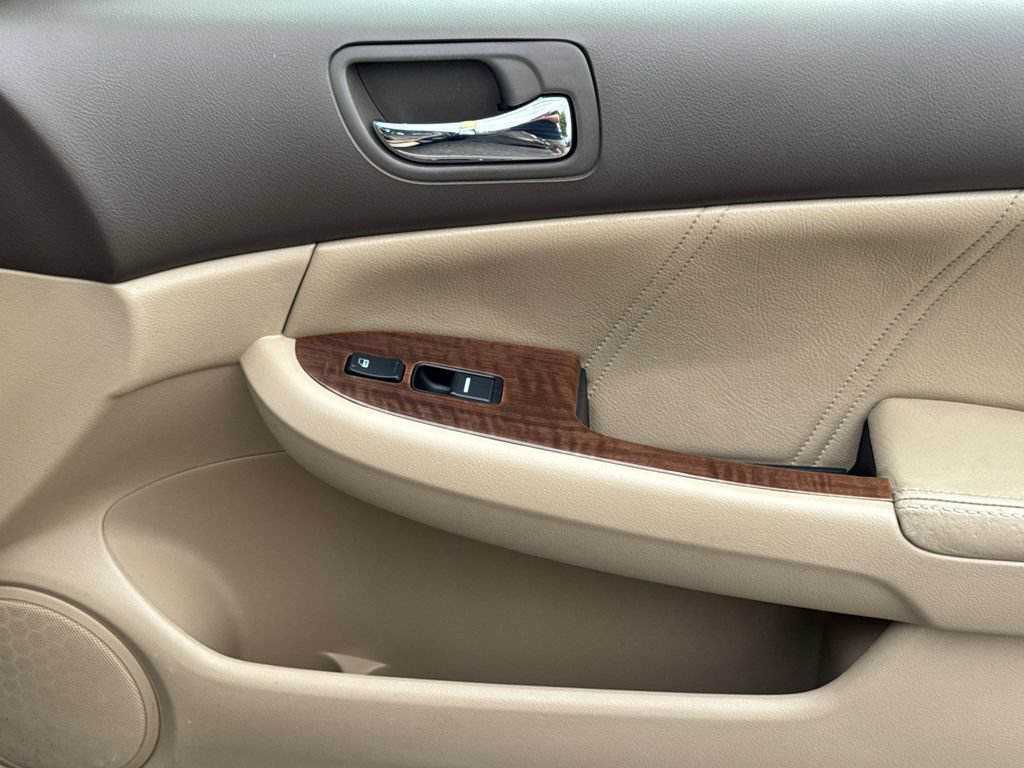 Used 2007 Honda Accord EX-L image 14