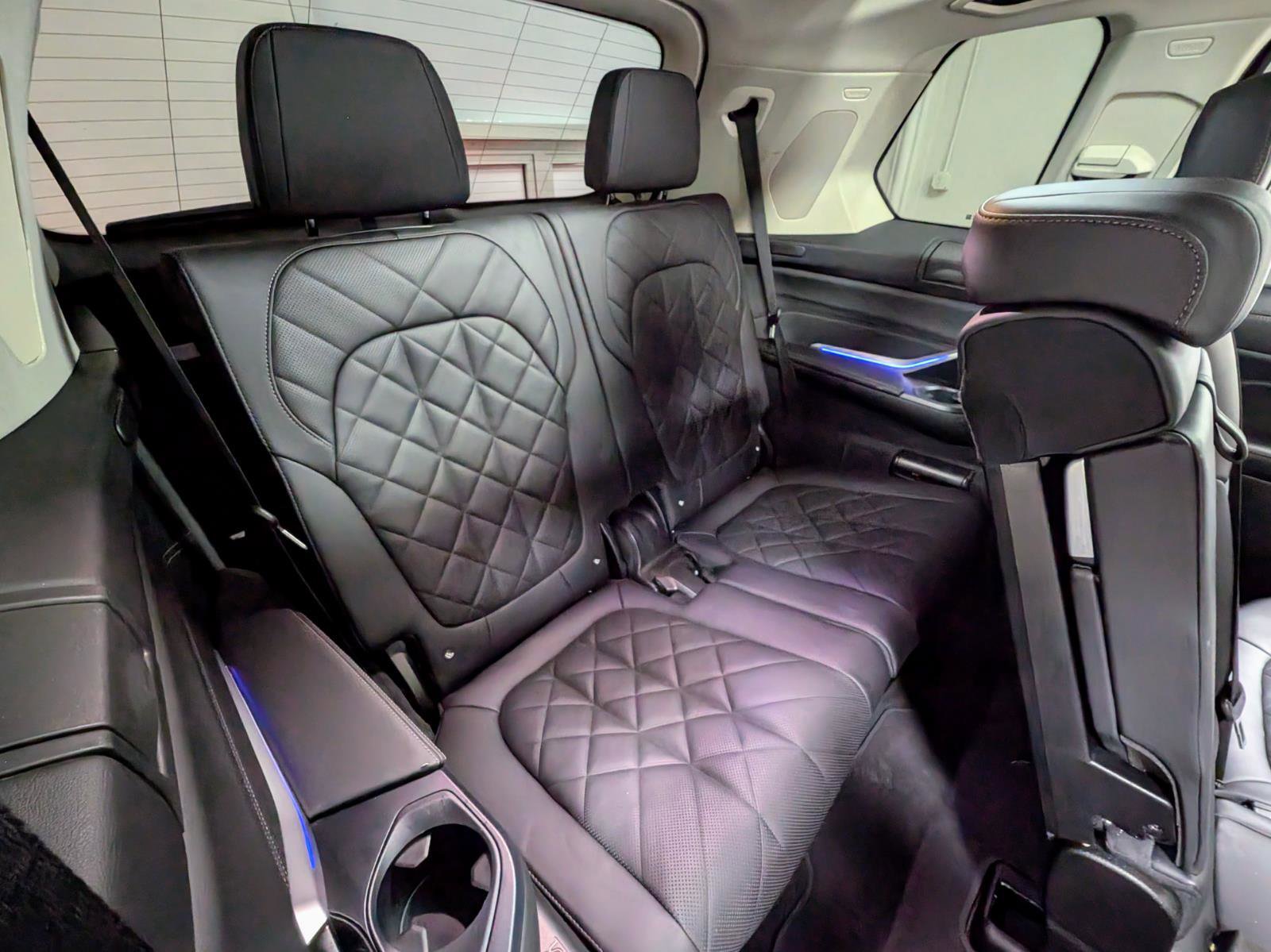 Used 2023 BMW X7 xDrive40i w/ Premium Package image 33