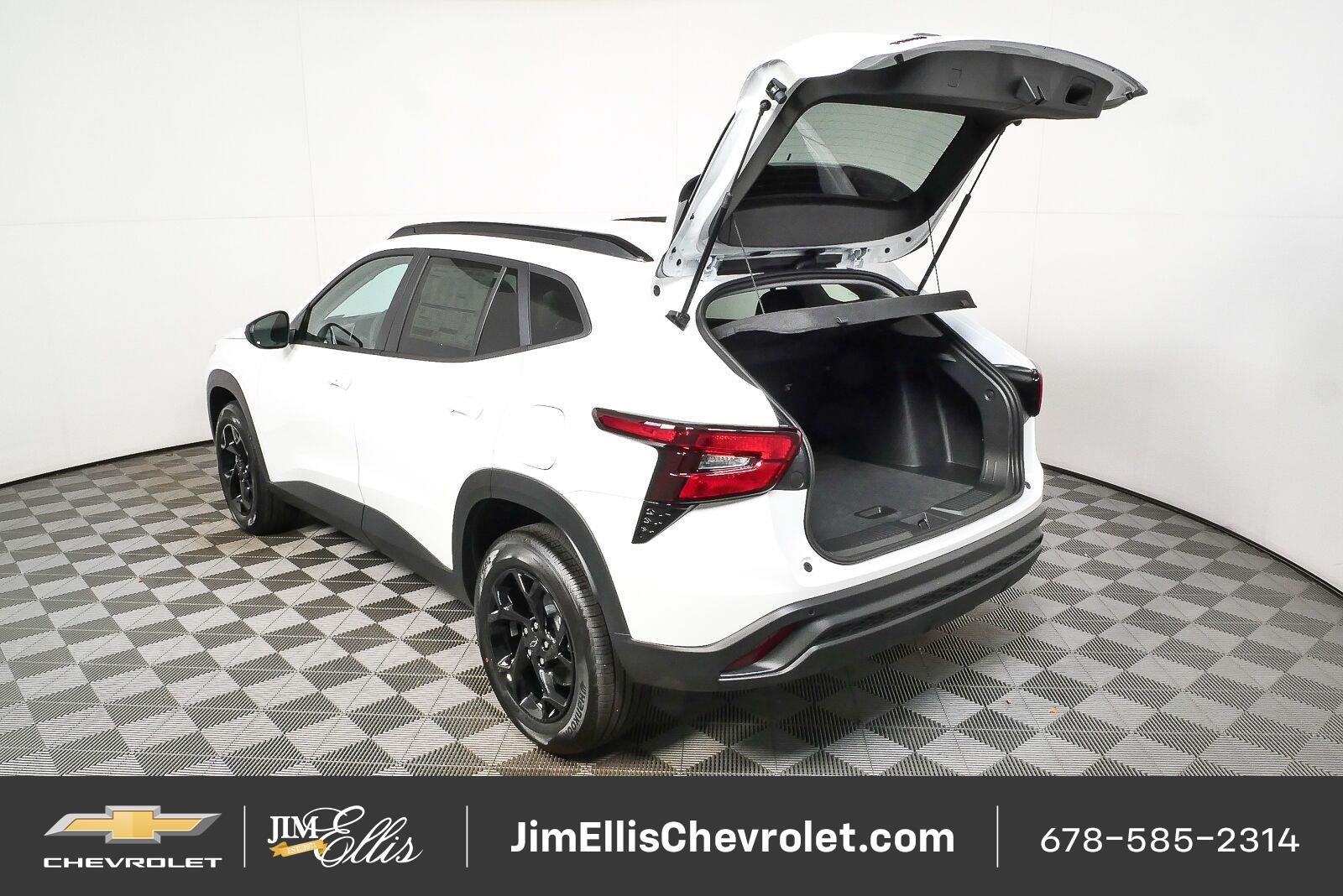 New 2026 Chevrolet Trax LT w/ Driver Confidence Package FWD image 26