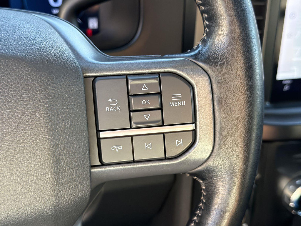 Used 2023 Ford F350 Lariat w/ Sport Appearance Package AWD/4WD image 36