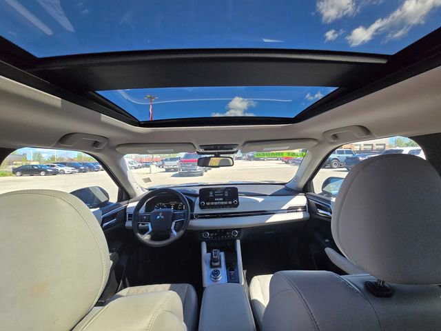 Used 2024 Mitsubishi Outlander SEL image 16