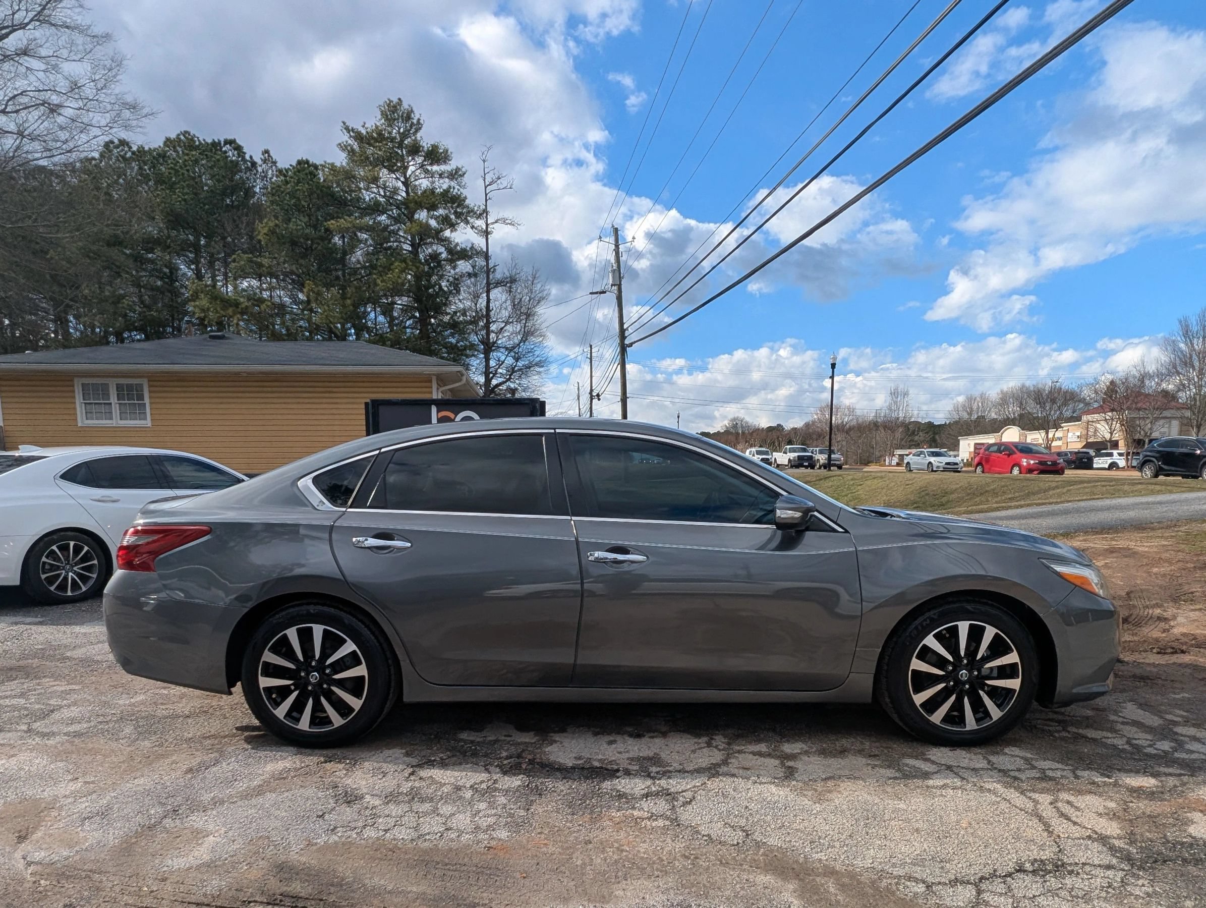 Used 2018 Nissan Altima 2.5 SL FWD image 4