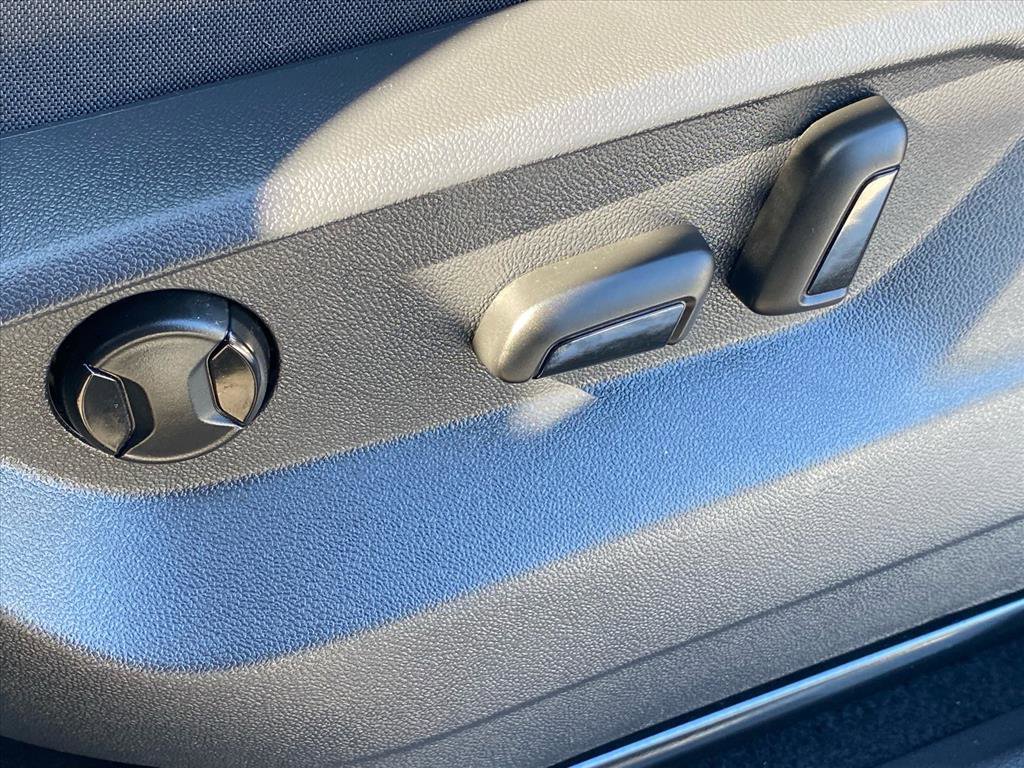 Used 2020 Volkswagen Tiguan SEL image 13