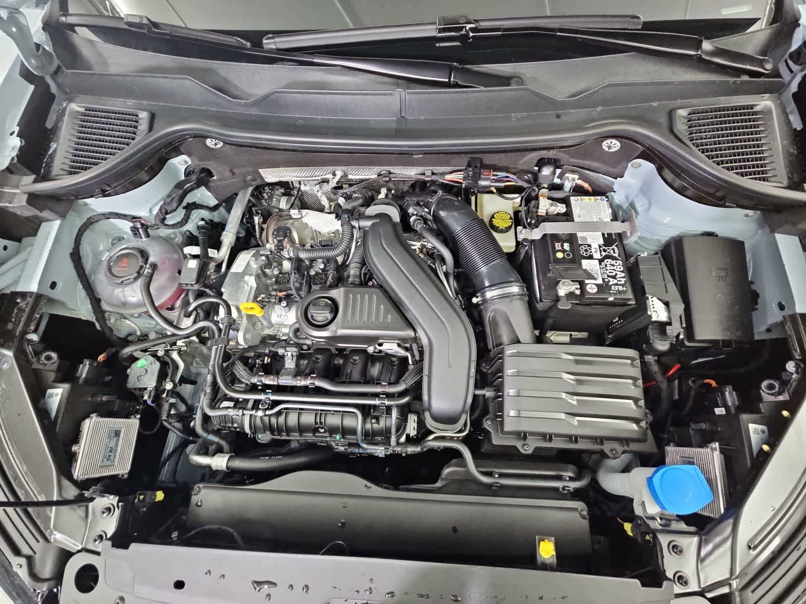 New 2026 Volkswagen Taos SE AWD/4WD image 14