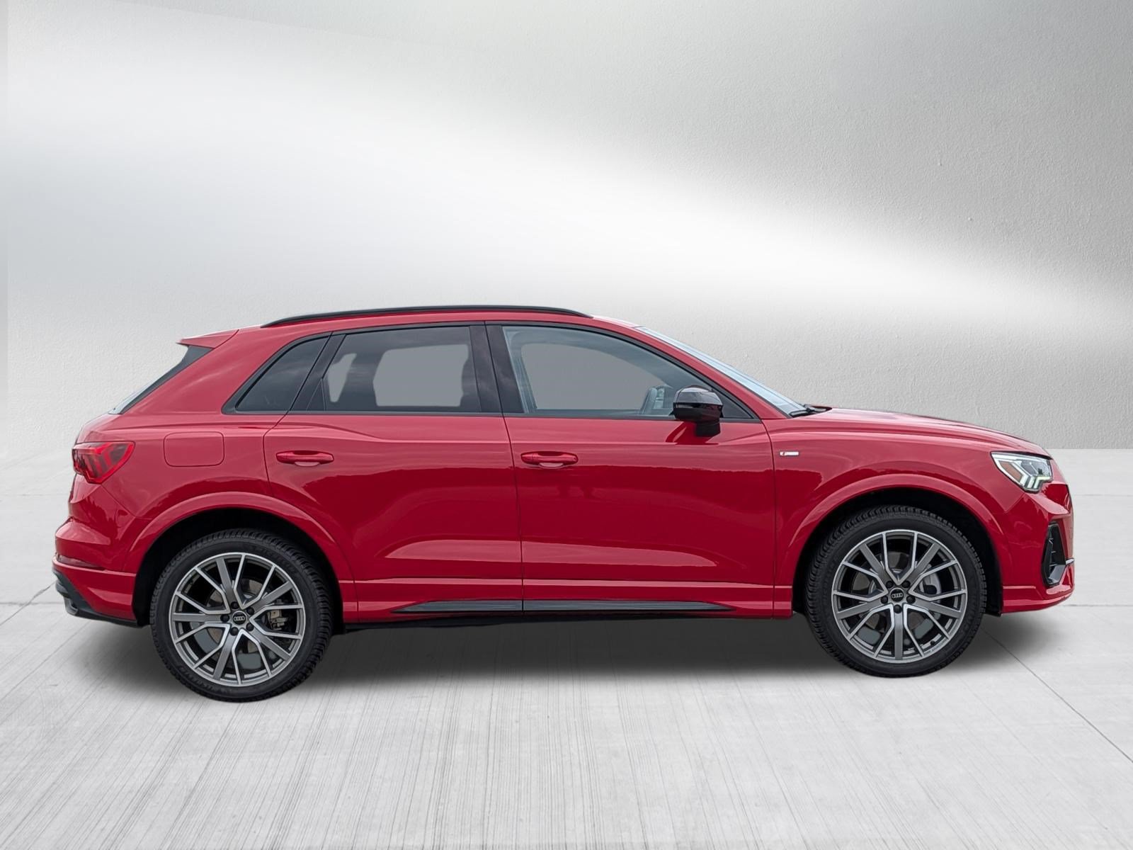 Certified 2025 Audi Q3 2.0T Premium Plus AWD/4WD image 8