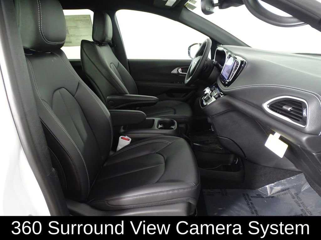 New 2026 Chrysler Pacifica Select image 15