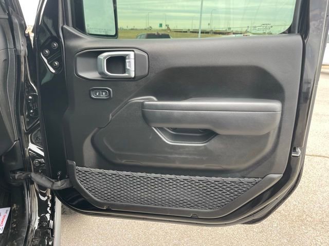 Used 2025 Jeep Wrangler Unlimited Rubicon image 13