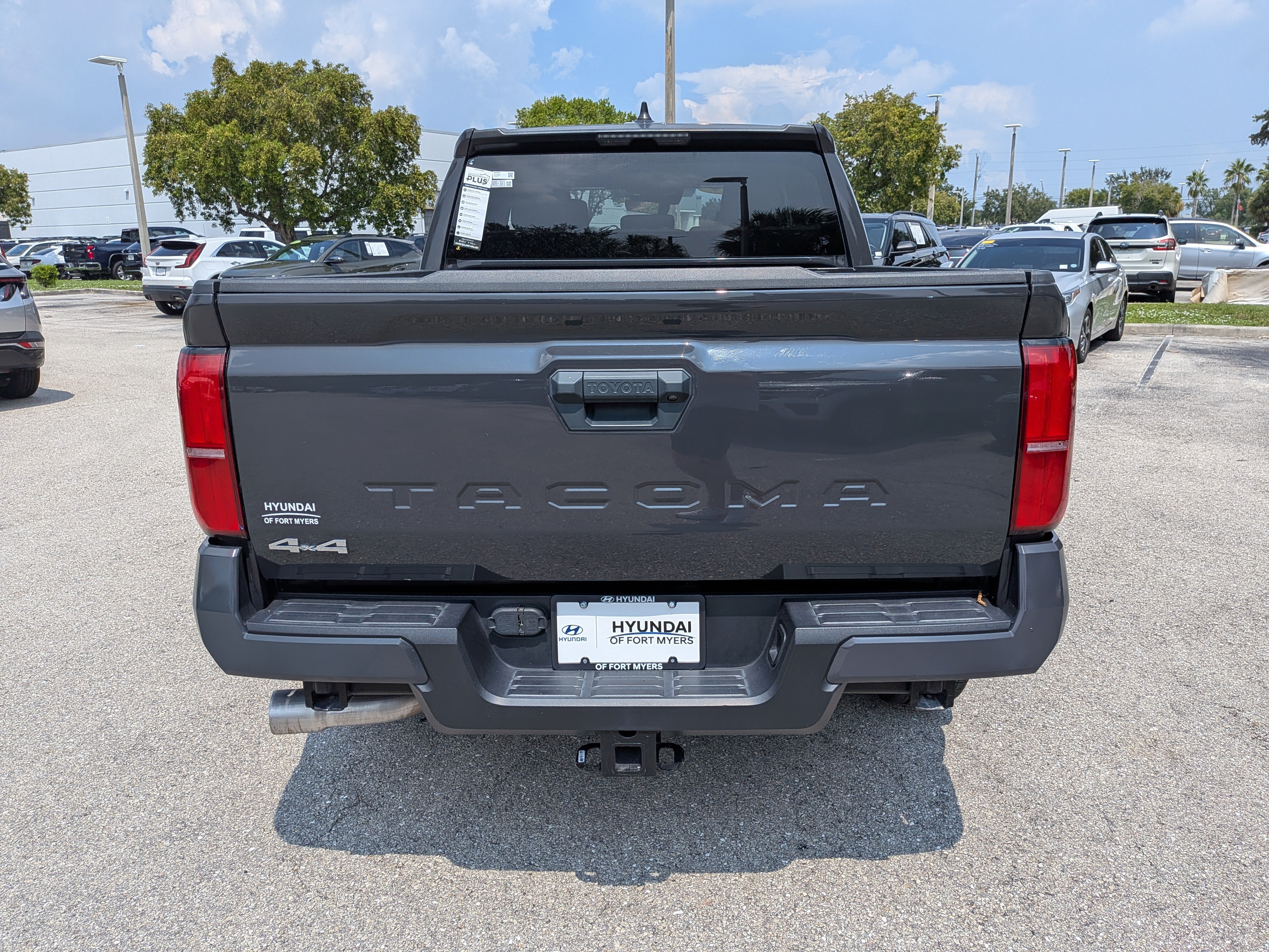 Used 2024 Toyota Tacoma SR5 AWD/4WD image 5