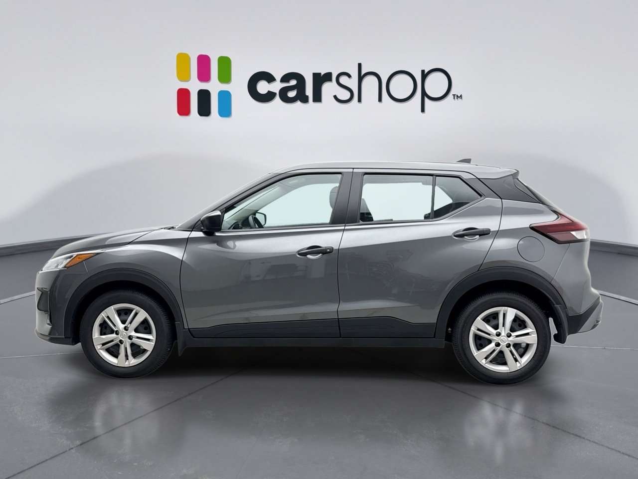 Used 2025 Nissan Kicks Play S FWD image 2