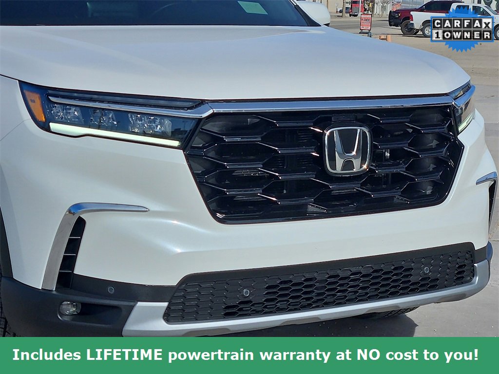 Used 2025 Honda Pilot Touring image 7