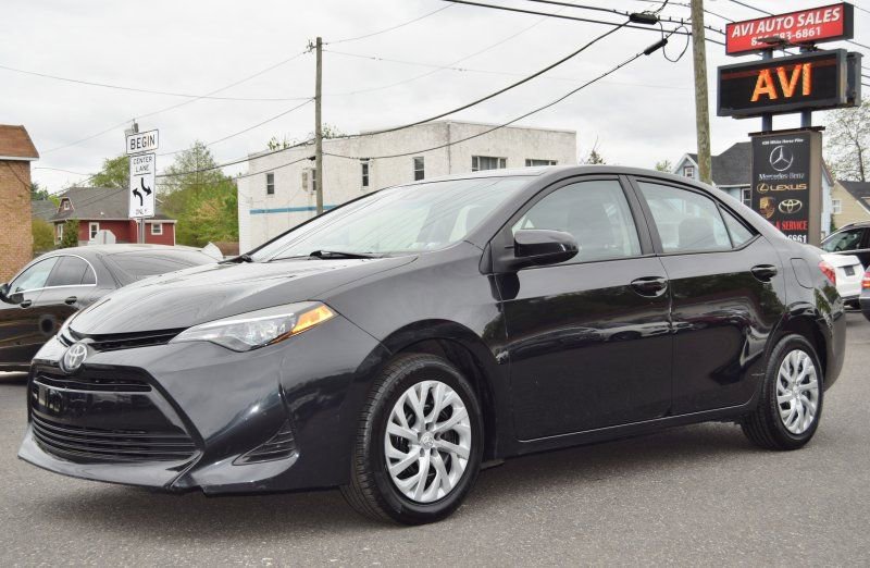 Used 2019 Toyota Corolla LE FWD image 2