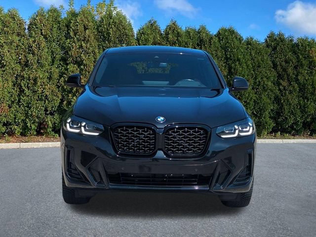 Used 2023 BMW X4 xDrive30i w/ M Sport Package AWD/4WD image 2