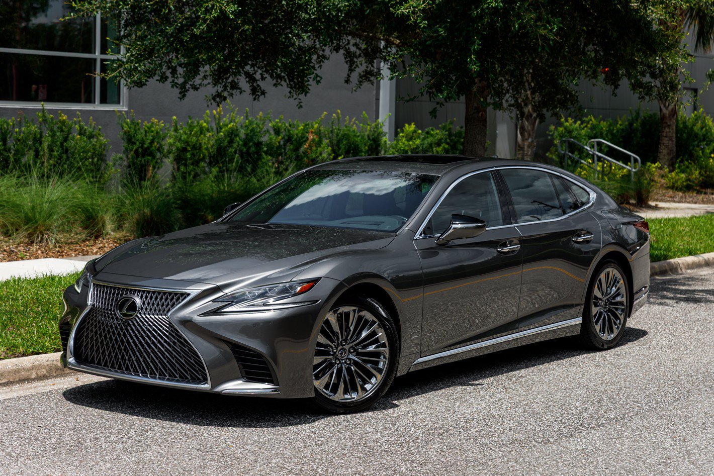 Used 2020 Lexus LS 500 w/ Interior Upgrade Package RWD image 24