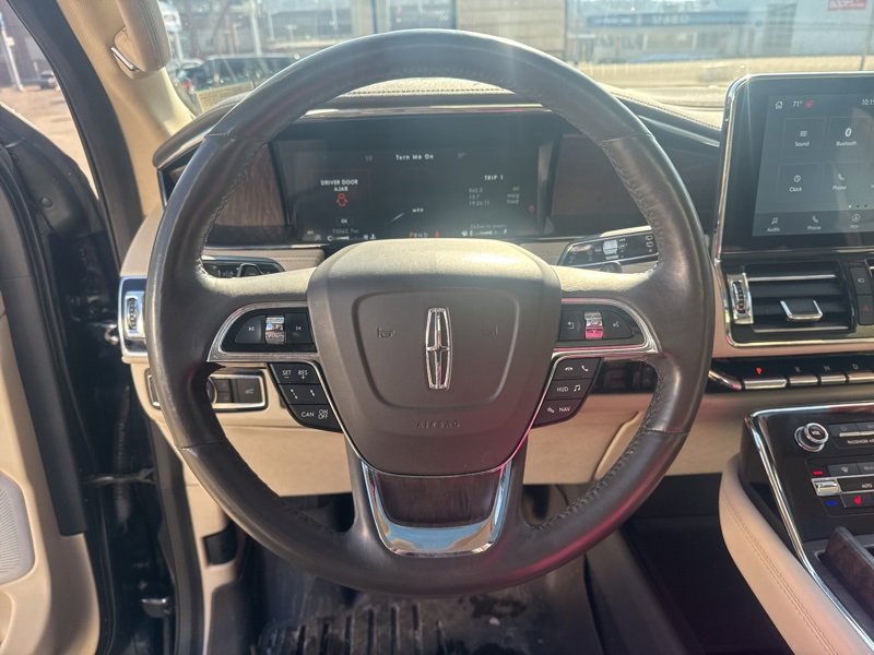 Used 2021 Lincoln Navigator Reserve w/ Luxury Package image 32