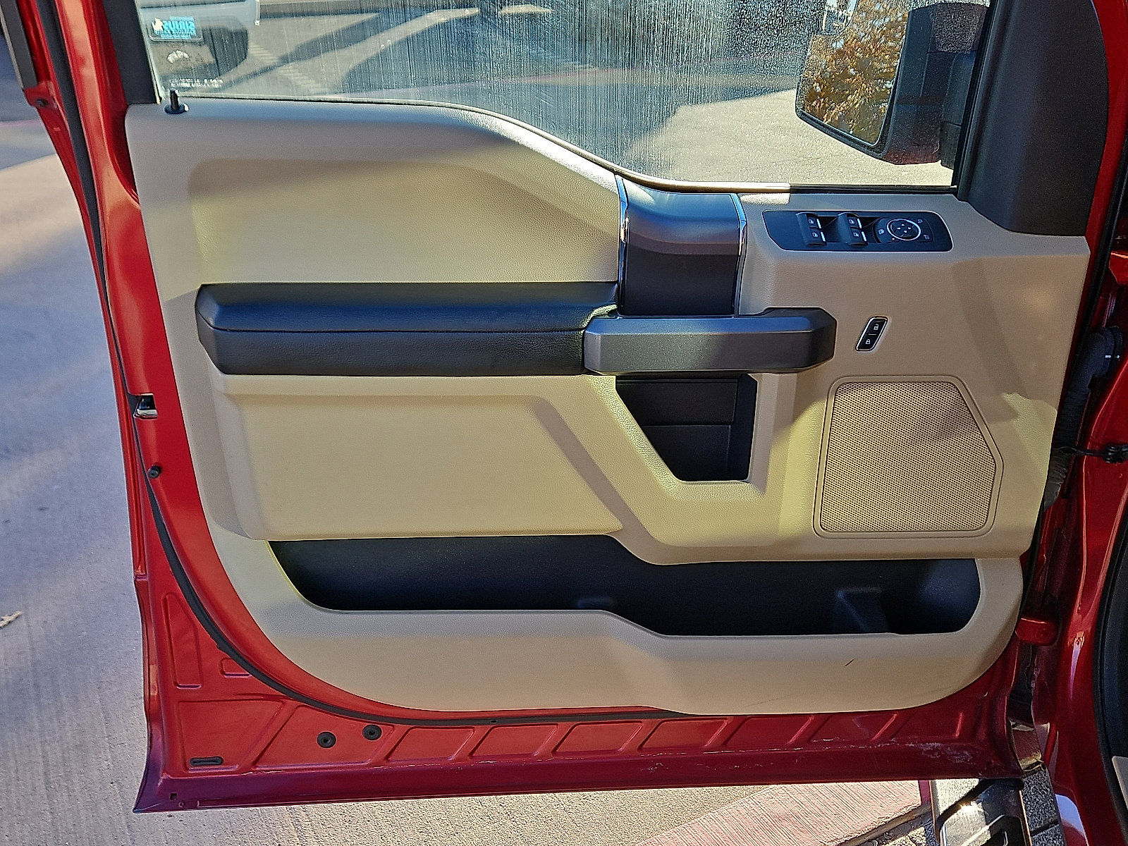 Used 2017 Ford F150 XLT w/ Equipment Group 302A Luxury image 12