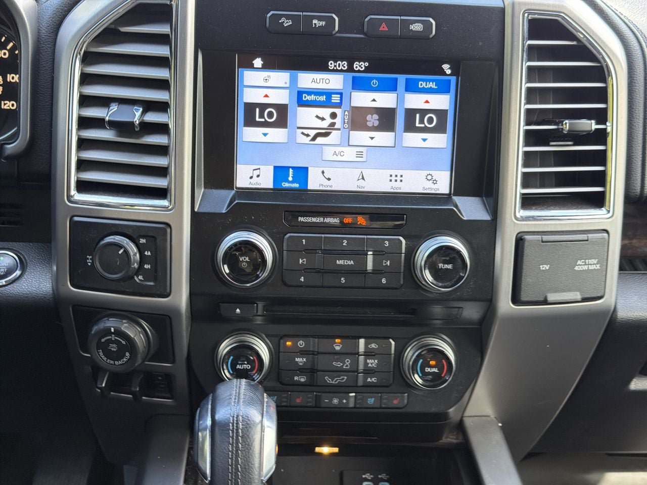Used 2016 Ford F150 Platinum w/ Equipment Group 701A Luxury AWD/4WD image 19