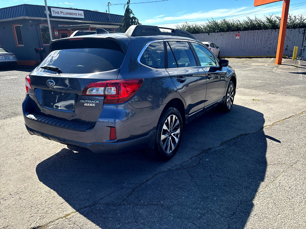 Used 2017 Subaru Outback 2.5i Limited image 15