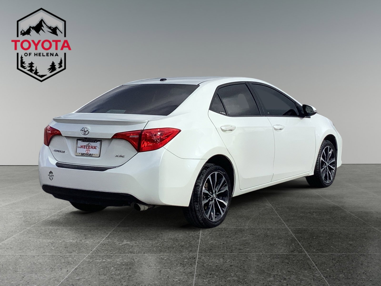 Used 2017 Toyota Corolla XSE image 5