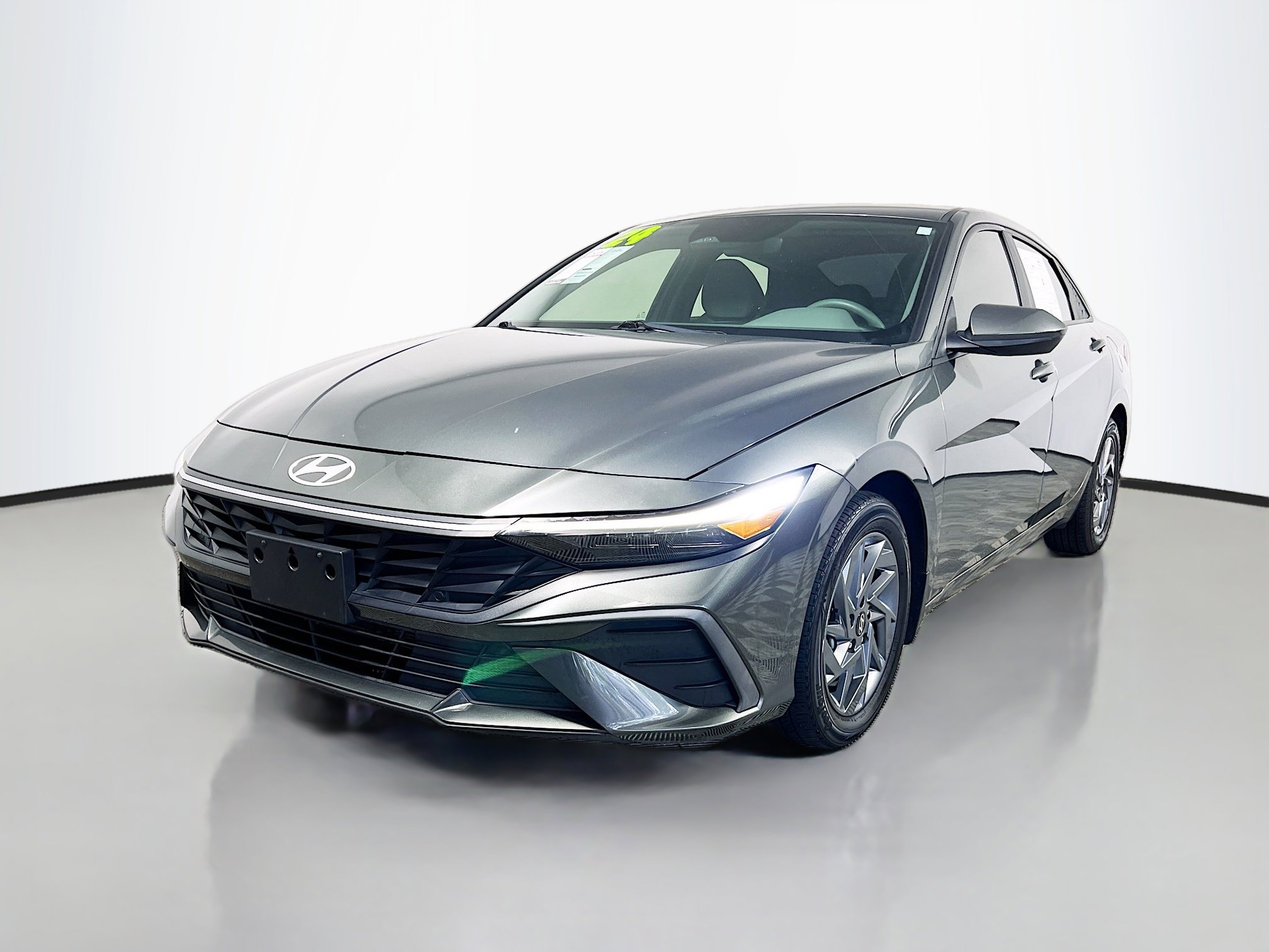 Used 2024 Hyundai Elantra Blue FWD image 10