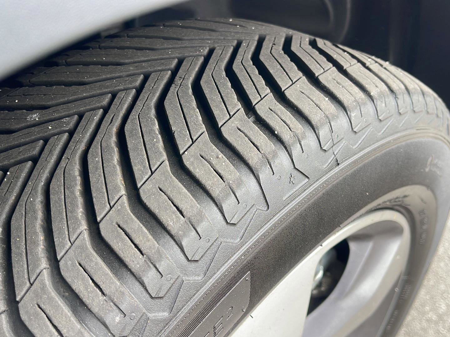 Used 2021 Jeep Cherokee Limited w/ Elite Package image 10