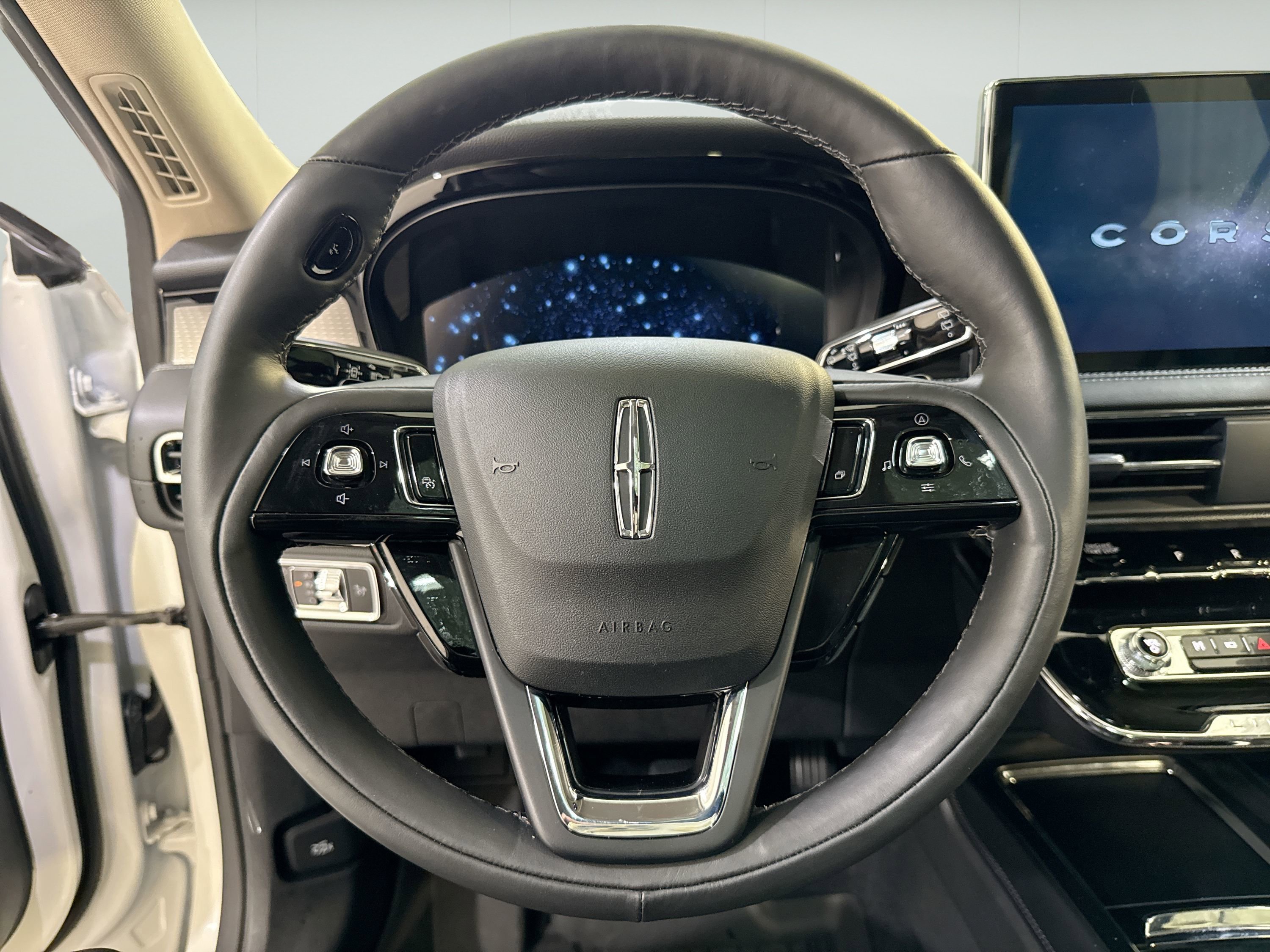 New 2026 Lincoln Corsair Reserve FWD image 13